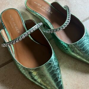 Kurt Geiger slip ons